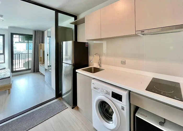 1 Bedroom Life Ladprao Апартаменты *